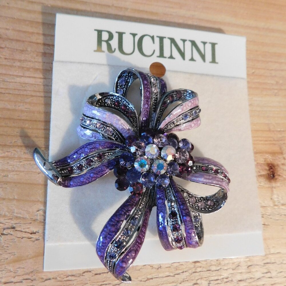 Ladies Rucinni Brooch